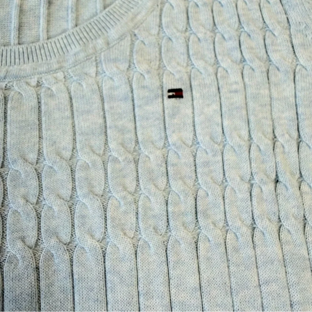 ✅ Tommy Hilfiger Light Baby Light Blue Cable Knit Pullover size M